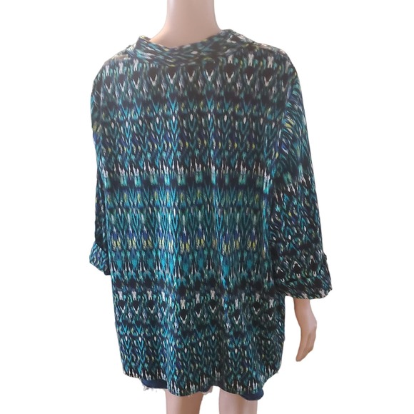 Catherine's 2X (22/24) Lot of 2 Lightweight Tunics Button Star/Geoemetric Print - Picture 12 of 16